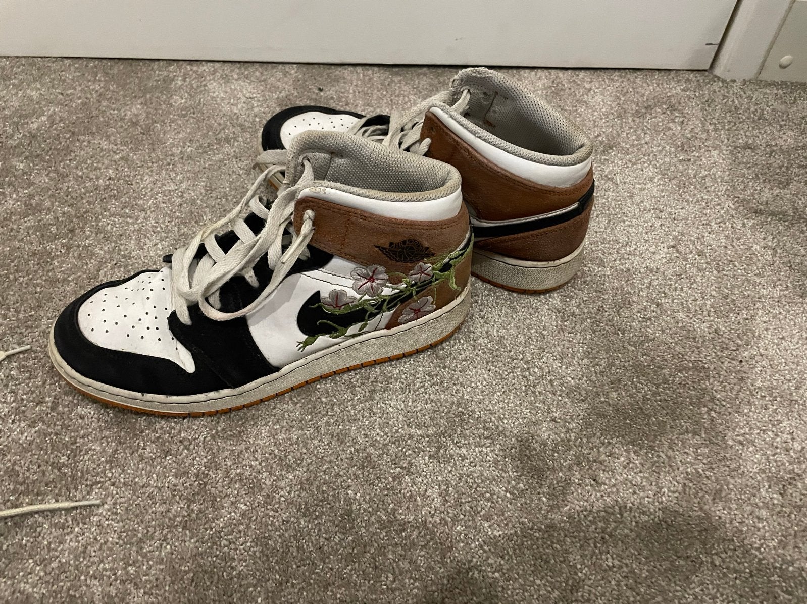 Nike Air Jordan 1 Mid SE Craft - Custom Design maat 40, Ophalen of Verzenden, Gedragen, Overige kleuren, Sneakers of Gympen
