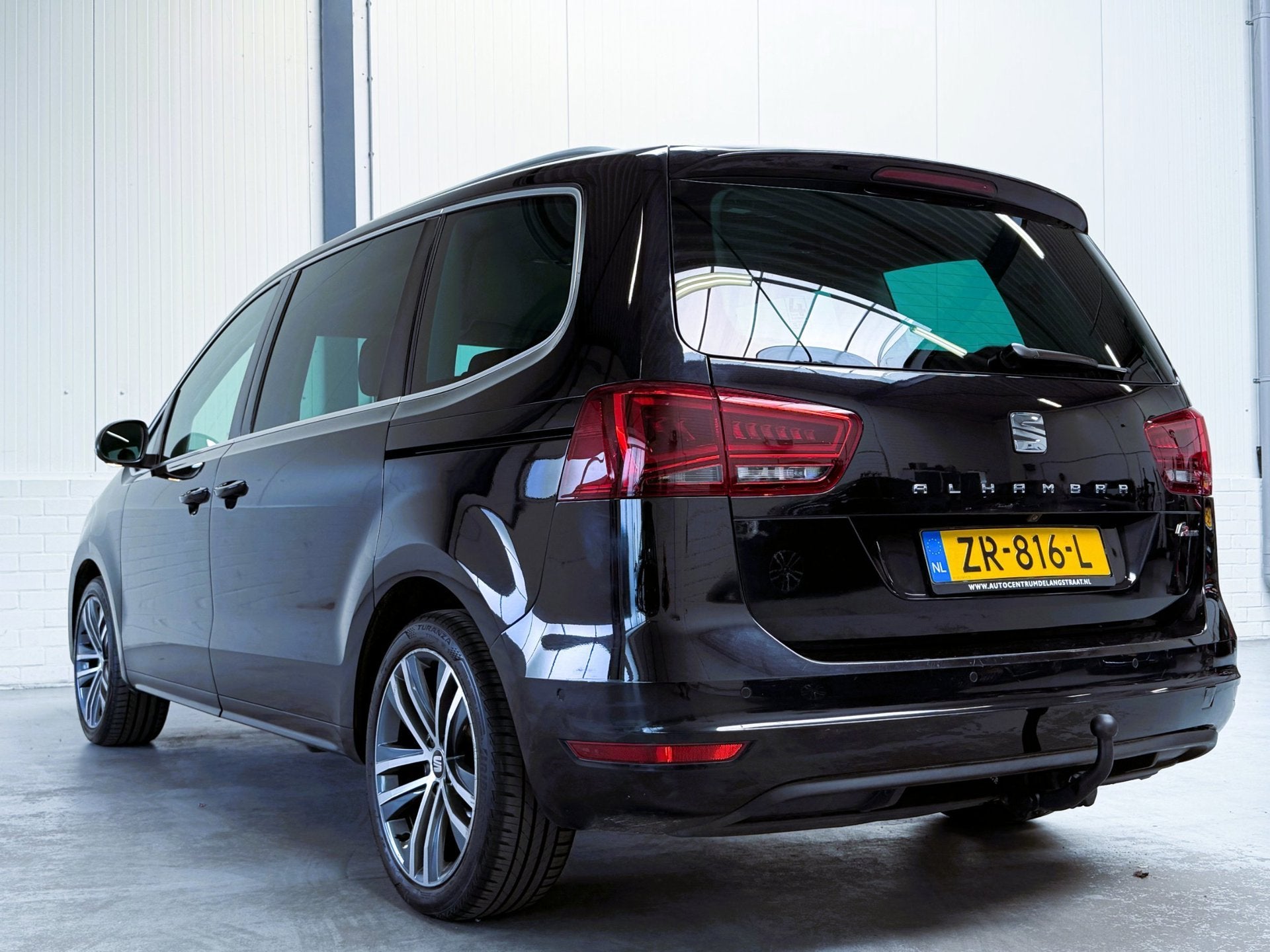 Seat Alhambra 1.4 TSI FR Business Intense|7P|Keyless|Trekhaa, Auto's, Seat, 4 cilinders, 150 pk, 7 stoelen, Zwart