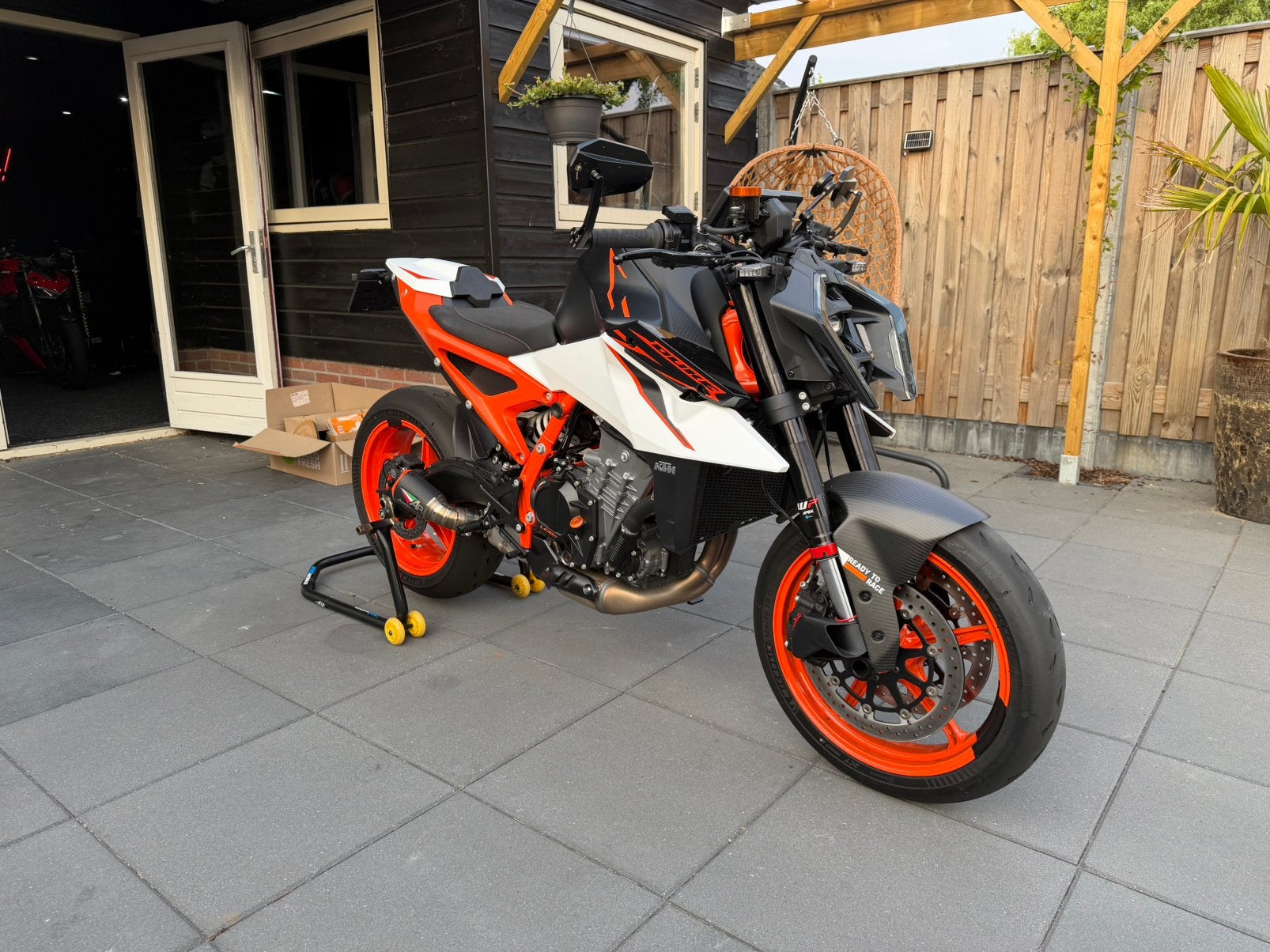 KTM DUKE 990 R 2026 | 1090 KM | Tech pack | AR | PRIJS=VAST, 2 cilinders, Nieuw, Motorrijbewijs A, Particulier