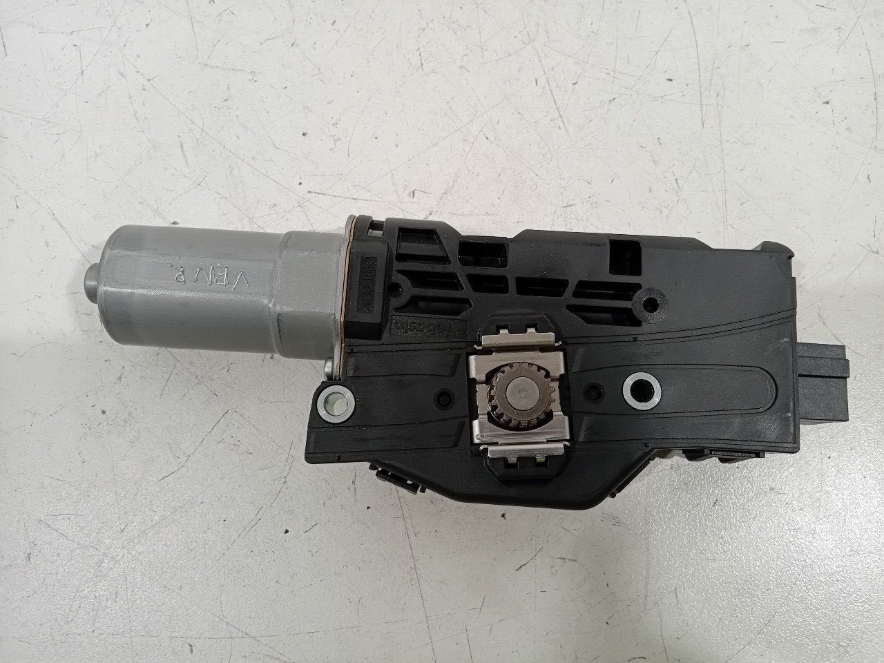 Motor open dak Mercedes-Benz EQ-Klasse, Onderdelen@venauto.nl, Van der Ven Autorecycling B.V., Gebruikt, Ettenseweg 76, 4706 PB Roosendaal, The Netherlands