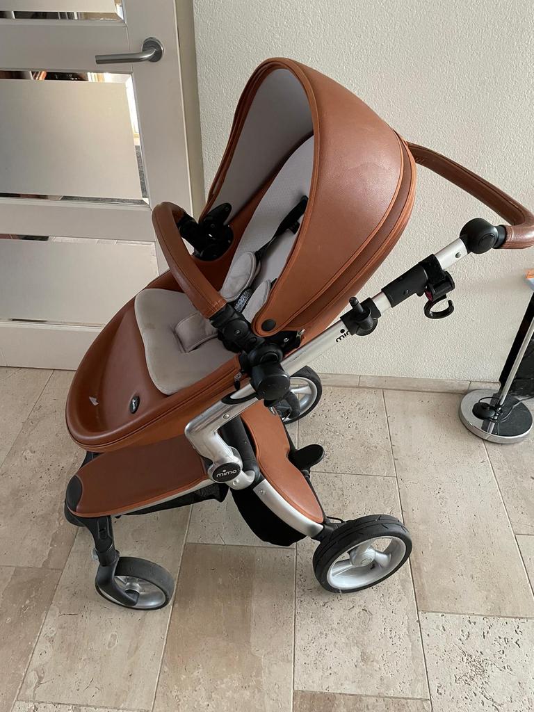 Mima Xari + autostoeltje + 2x Isofix plateau + extra’s, Zo goed als nieuw, Verstelbare duwstang, Ophalen, Kinderwagen