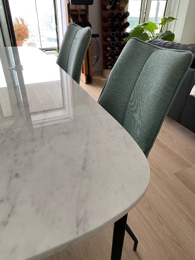 Marmeren eettafel met stalen onderstel + 4 stoelen, Ophalen, Overige materialen, Gebruikt, 50 tot 100 cm