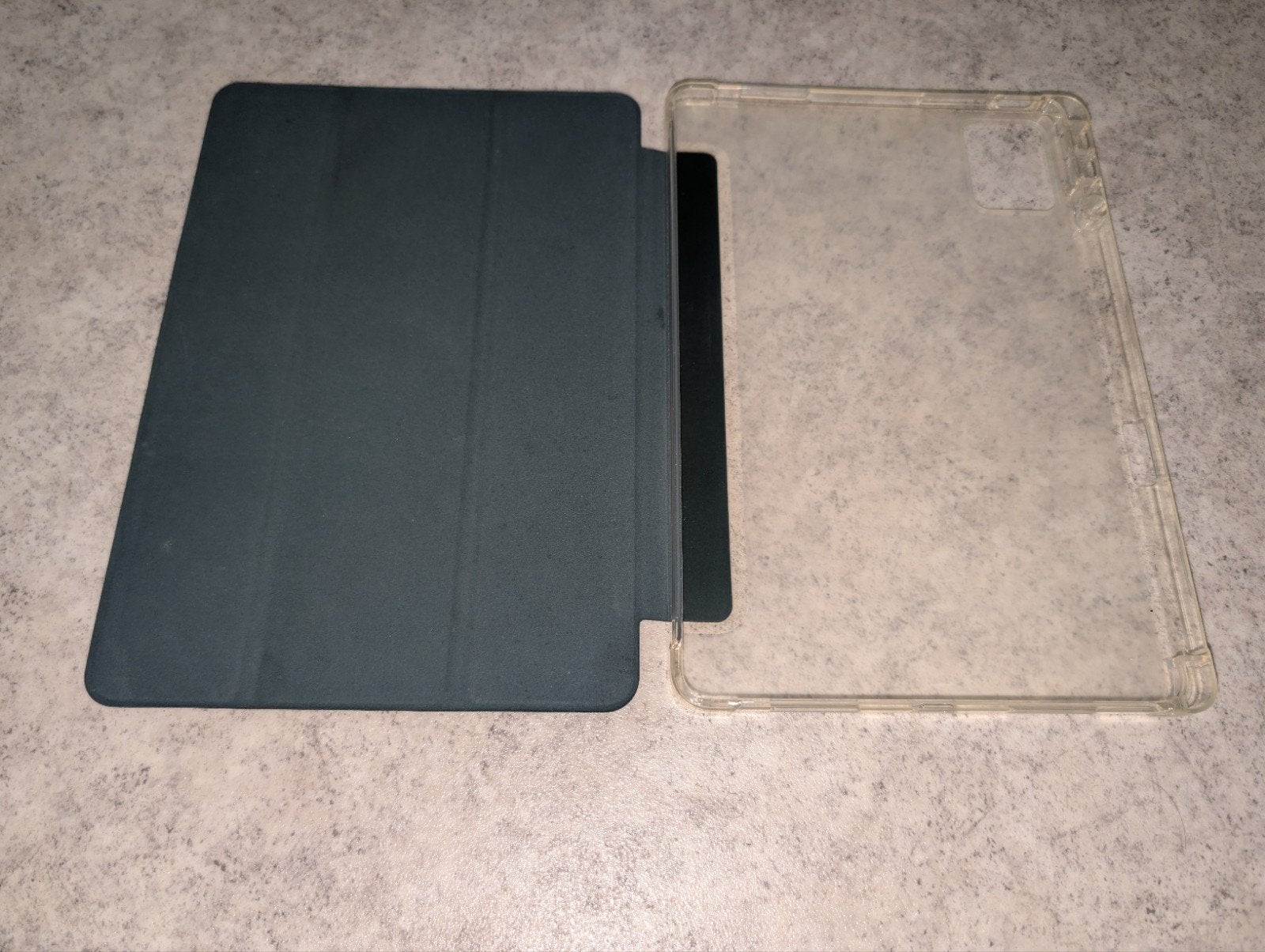 Hoesje voor Lenovo Tab M11 - Bescherming voor en achter, 11 inch, Ophalen of Verzenden, Zo goed als nieuw, Lenovo