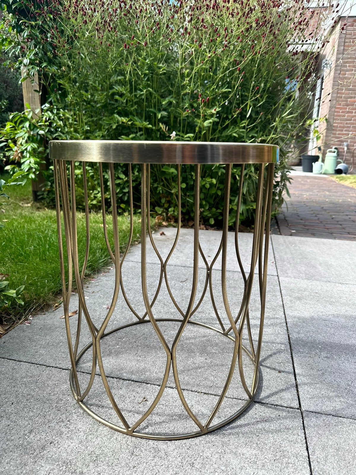 Gouden bijzettafel met uniek design, Huis en Inrichting, Ophalen, Minder dan 45 cm, Minder dan 55 cm, Metaal of Aluminium