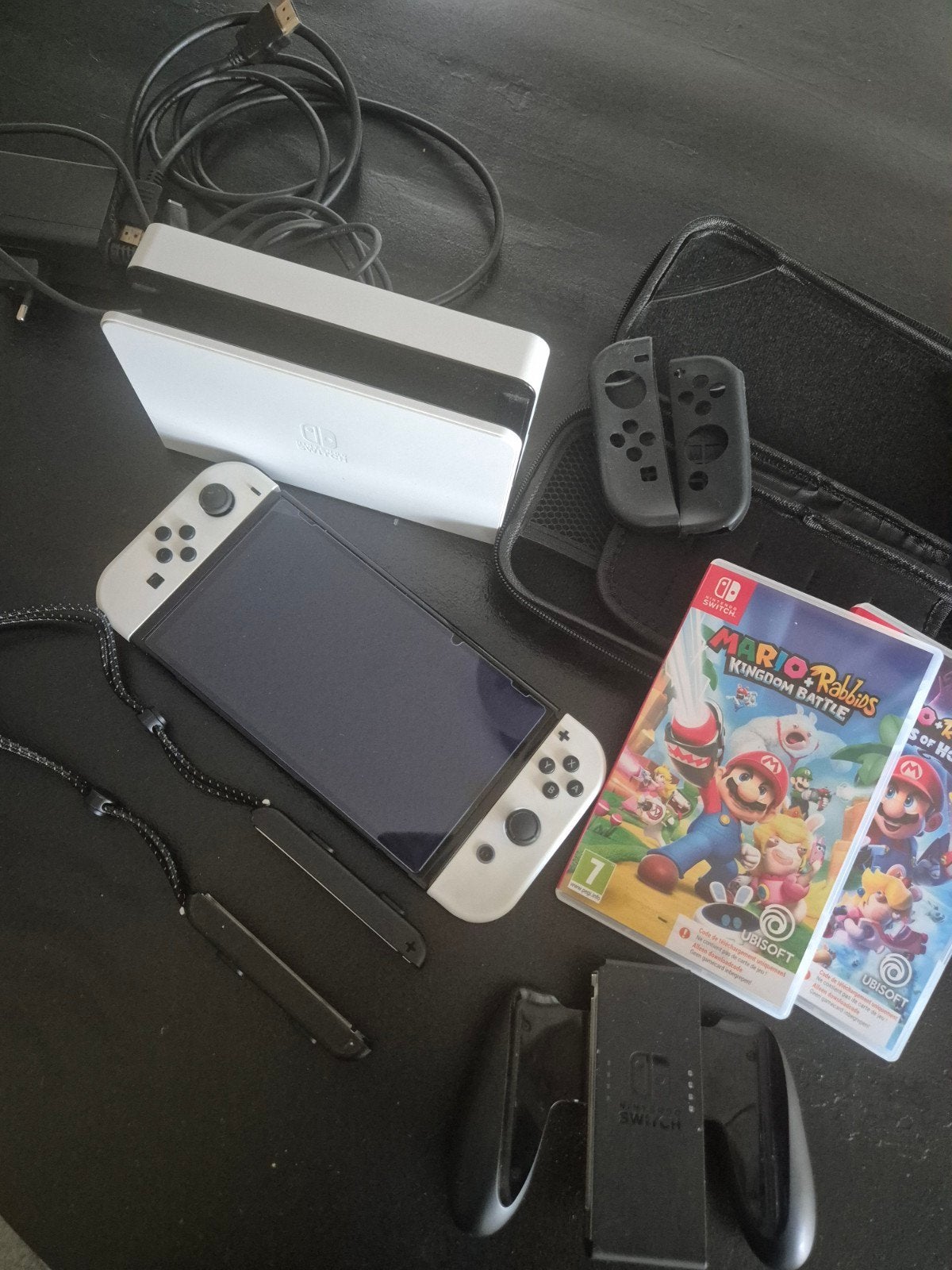 Nintendo Switch OLED Wit + Accessoires + 2 Games |Nieuwstaat, Spelcomputers en Games, Switch OLED, Met games, Met 2 controllers