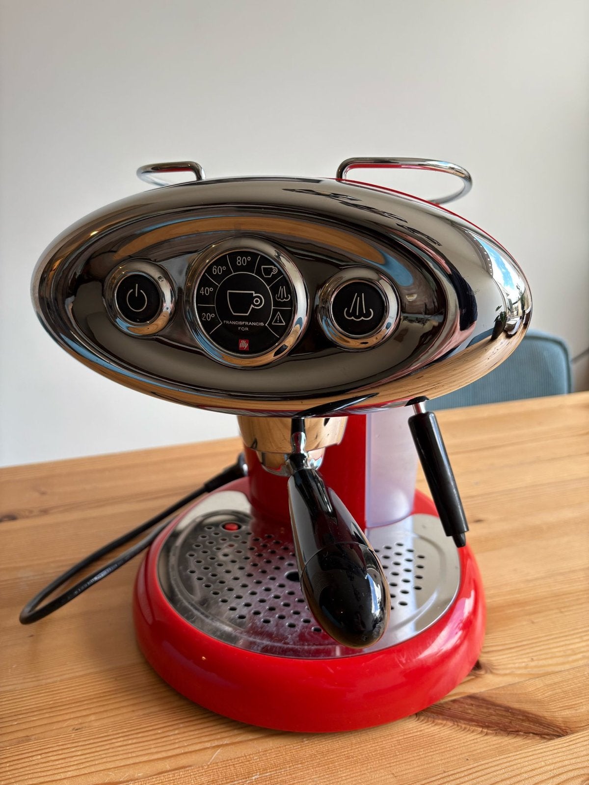 Illy Espressomachine, Koffiepads en cups, Espresso apparaat, Zo goed als nieuw, 1 kopje