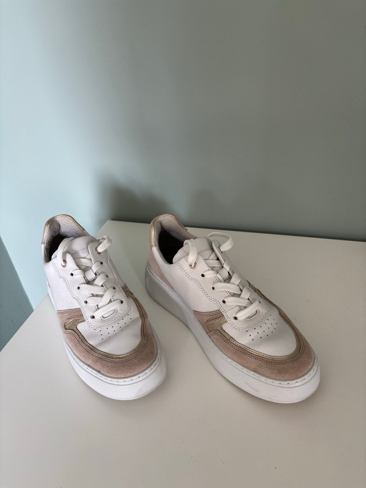 Gabor comfort sneakers wit/beige, maat 39, Ophalen of Verzenden, Zo goed als nieuw, Wit, Sneakers of Gympen