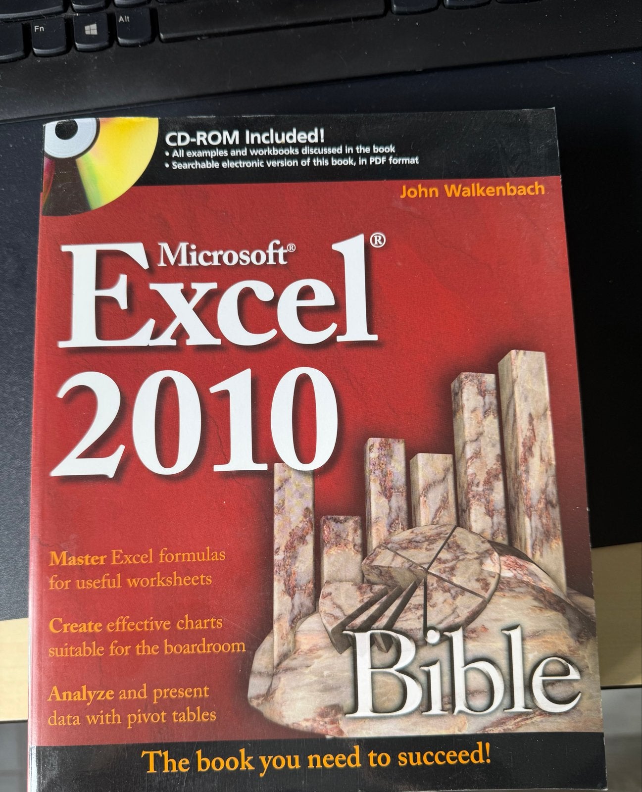 Microsoft Excel 2010 Bible - John Walkenbach (incl. CD-ROM), Ophalen of Verzenden, Zo goed als nieuw, Software