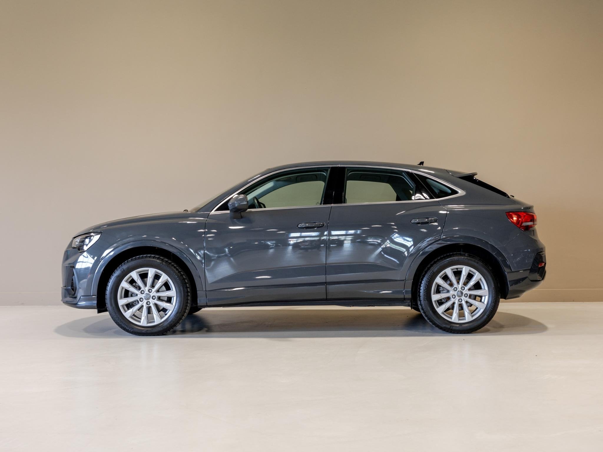 Audi Q3 Sportback 35 TFSI Business Edition / 150pk / Leder /, Auto's, Audi, Stof, 4 cilinders, 1505 kg, Origineel Nederlands
