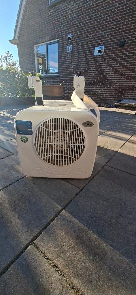 Eurom 2401 split airco en 4 stoelen, Caravans en Kamperen, Ophalen, Zo goed als nieuw
