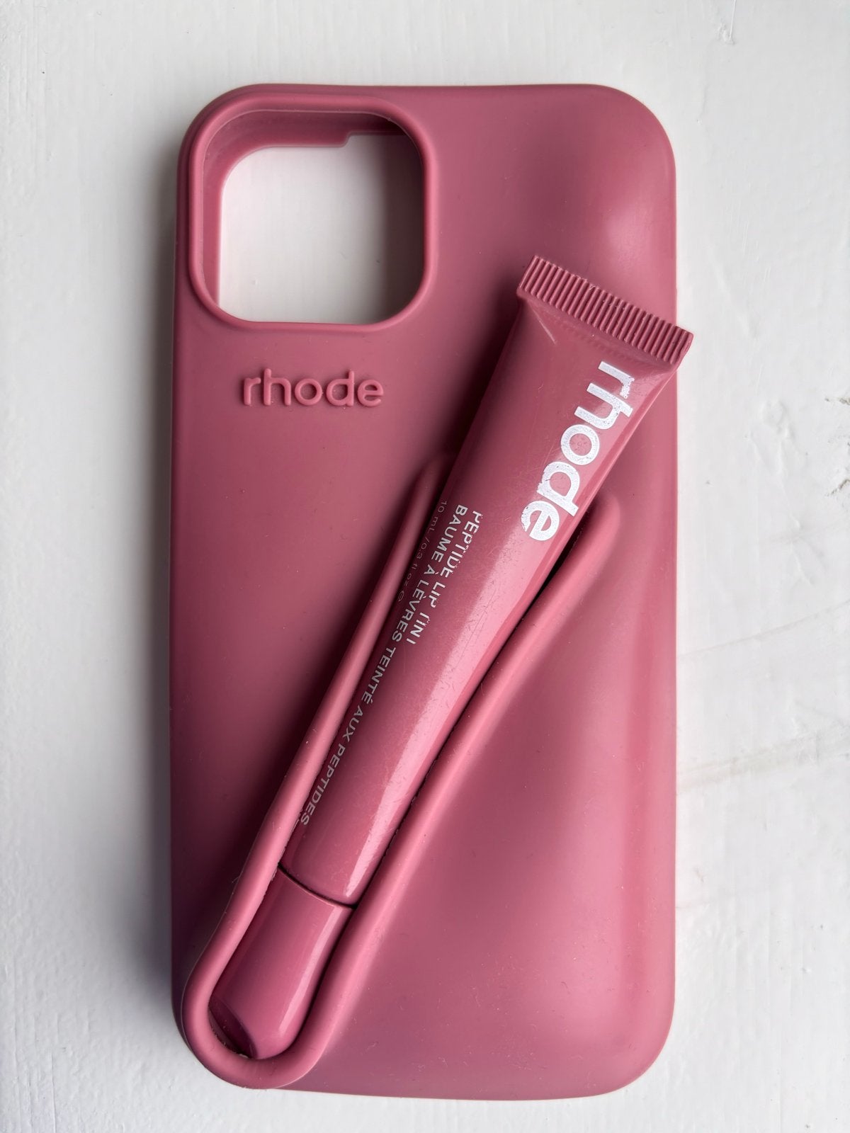 Rhode Lip Case voor iPhone 13, 14, 15 - Roze, Nieuw, Hoesje of Tasje, Ophalen of Verzenden, IPhone 15