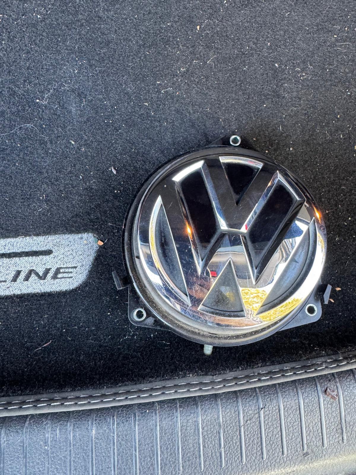 Origineel Volkswagen Golf 7 achterklep logo, Auto-onderdelen, Achterklep, Volkswagen, Nieuw, Ophalen of Verzenden