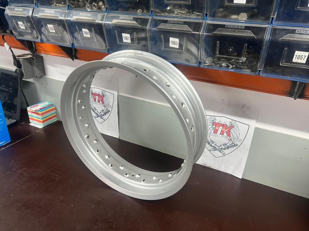 Supermoto achtervelg 17 inch, Overige typen, Ophalen of Verzenden, Zo goed als nieuw, Nvt
