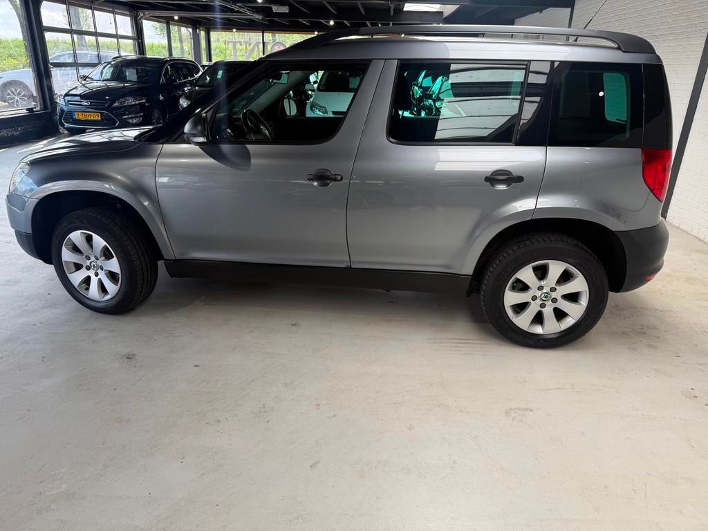 Skoda Yeti 1.2 TSI Active Plus 2010 Orig NL Cruise Clima Tre, Voorwielaandrijving, Euro 5, Gebruikt, 4 cilinders