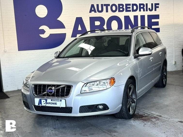 Volvo V70 2.0T Momentum, Zwart, 4 cilinders, Handgeschakeld, 203 pk