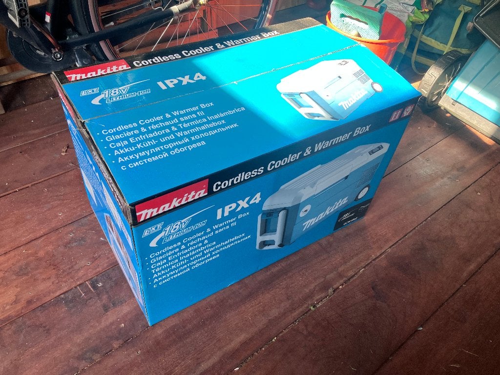 Makita Vries- /koelbox met verwarmfunctie 20L, Ophalen of Verzenden, Zo goed als nieuw, Koelbox, Elektrisch