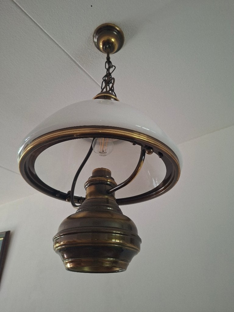 Antiek plafondlamp, Ophalen