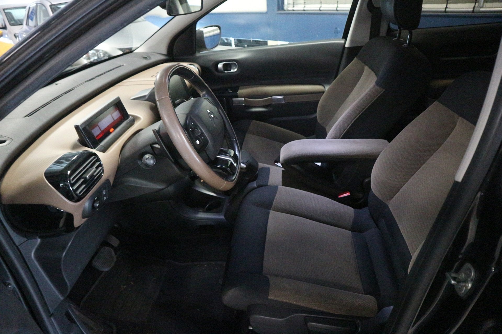 Citroen C4 Cactus 1.2 PureTech Shine / AUTOMAAT / BLACK PACK, Auto's, Citroën, Origineel Nederlands, Bedrijf, 3 cilinders, C4 Cactus