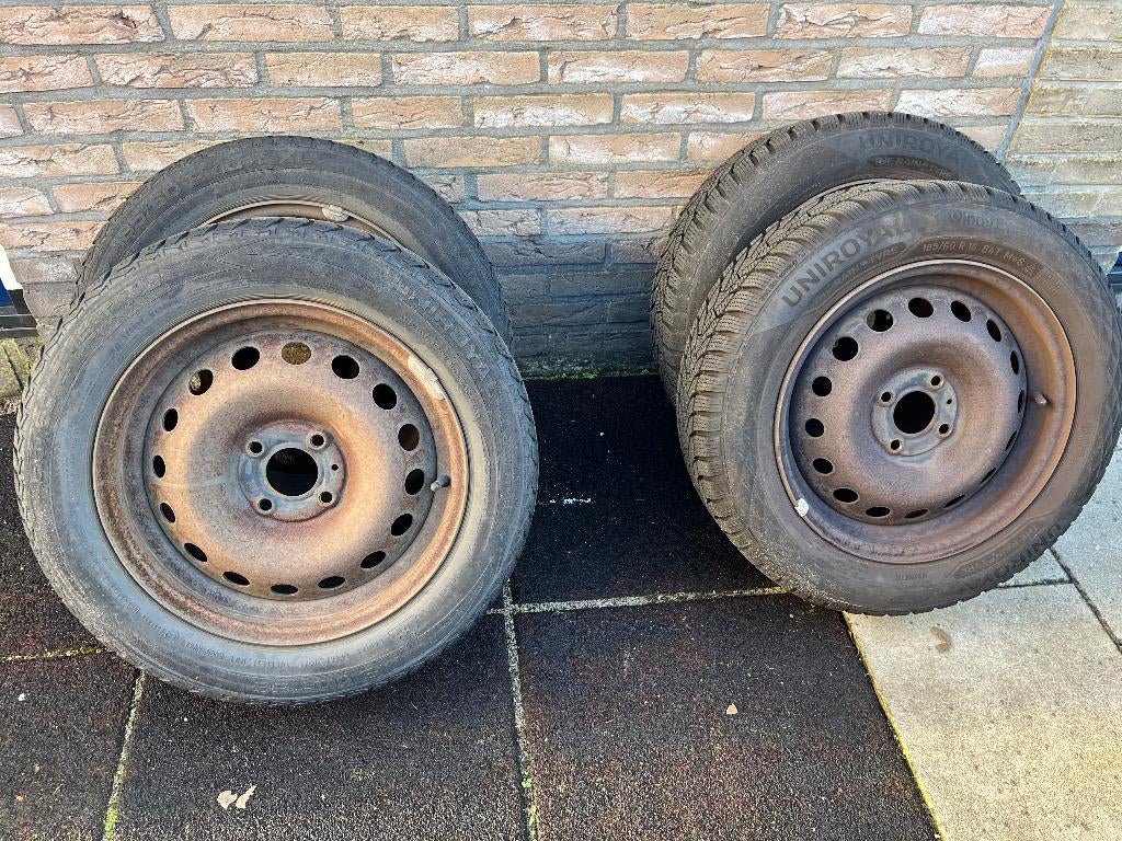 Winterbanden met stalen velg Uniroyal 185/60 R15, Ophalen
