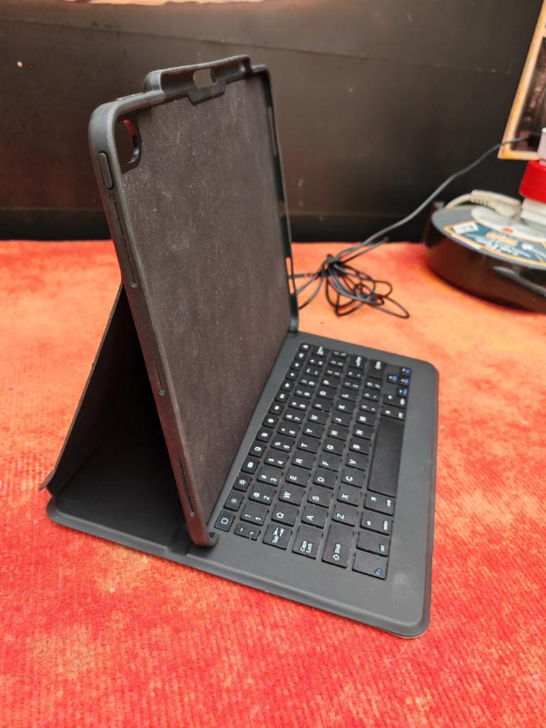 Tablet hoes met Bluetooth toetsenbord, Ophalen of Verzenden