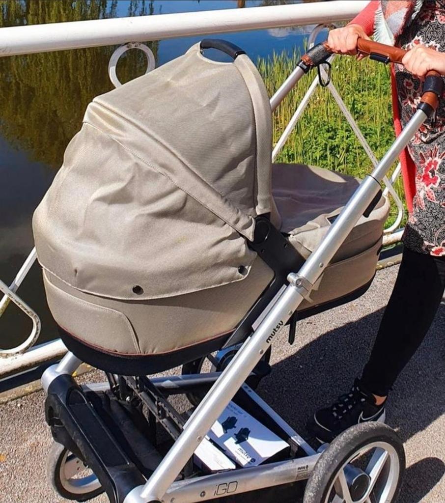 Complete Mutsy iGo kinderwagen, adapters, autostoeltje, Ophalen, Gebruikt, Kinderwagen, Mutsy
