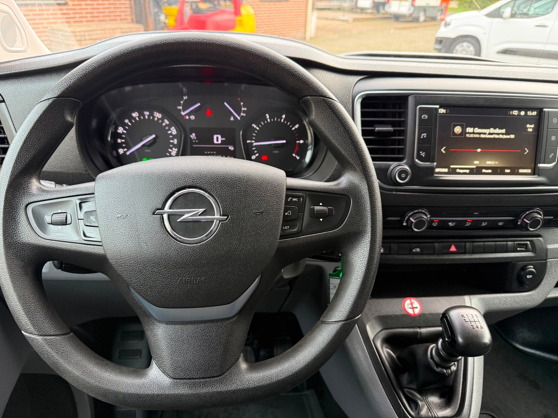Opel Vivaro 1.5 CDTI L2H1 Carplay inrichting euro 6 airco cr, Auto's, Voorwielaandrijving, Gebruikt, Euro 6, 4 cilinders