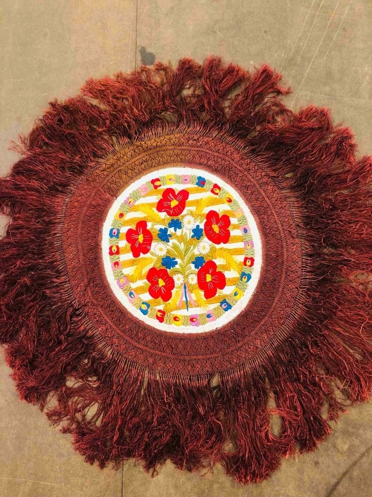 Tafelkleed met bloemen en grote franjes 100 cm