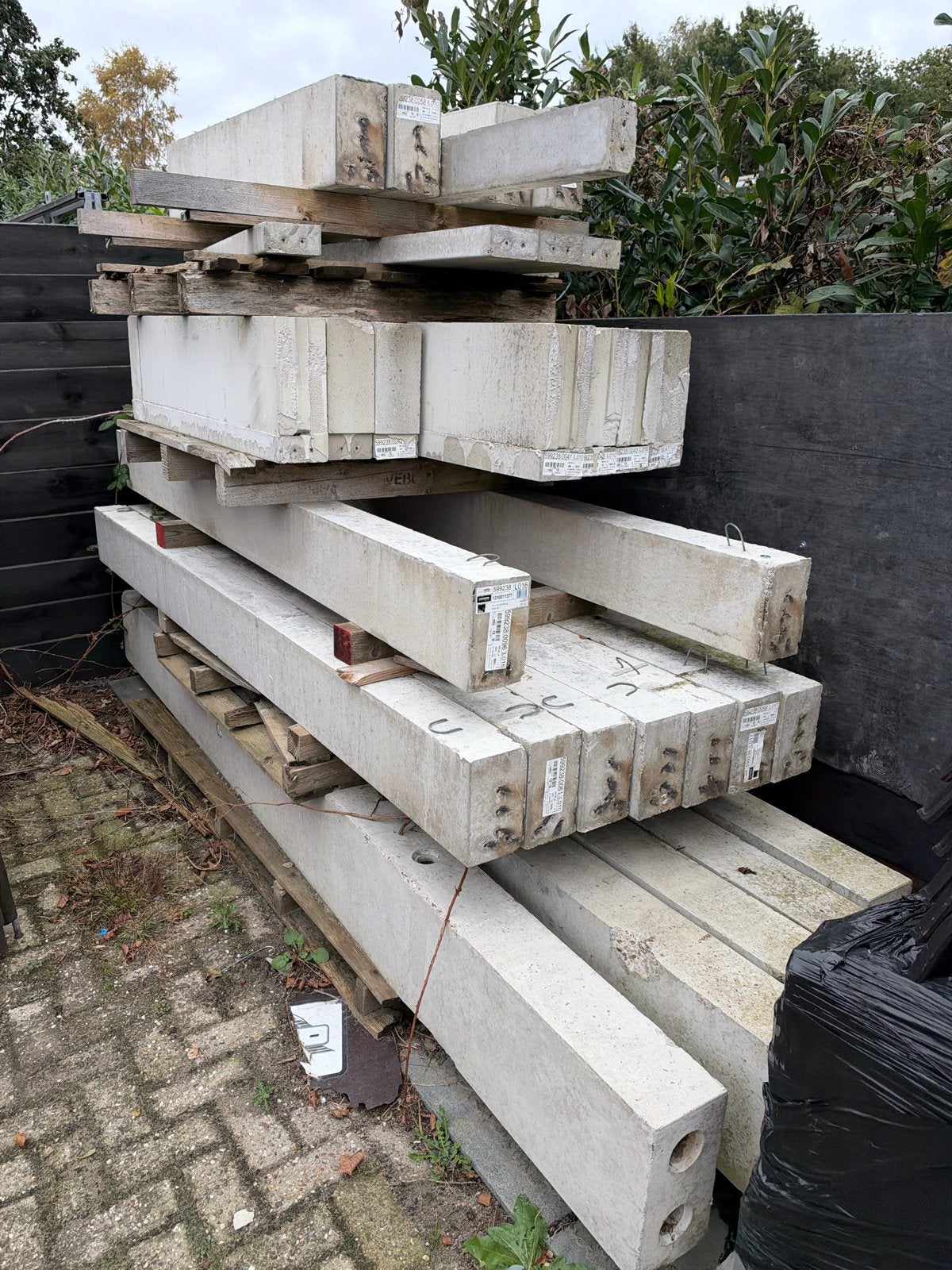 Betonnen balken en lateien - Diverse maten, Gebruikt, Ophalen of Verzenden, Balk, Overige houtsoorten