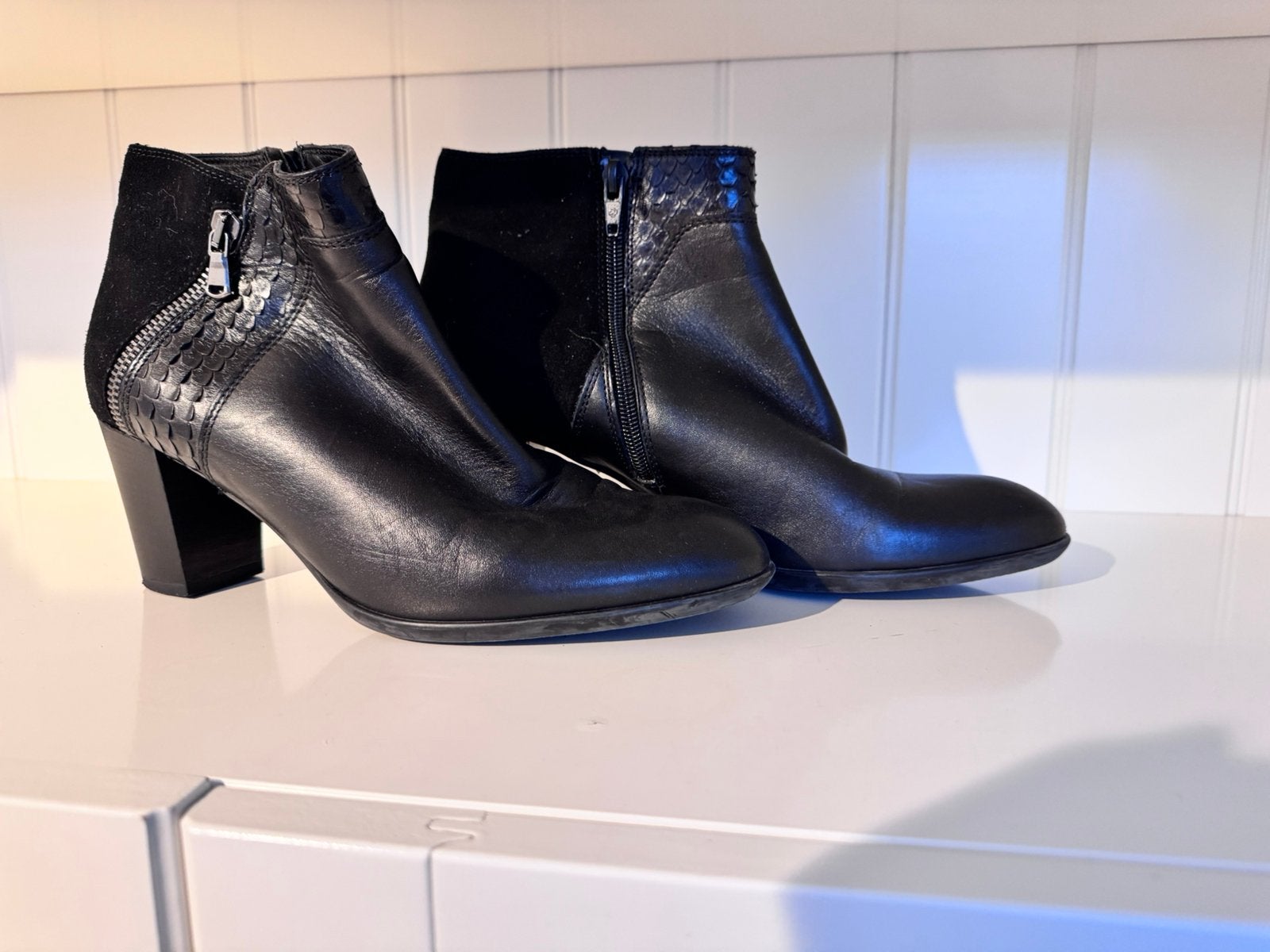 Omoda laarsjes, maat 40, nieuwstaat., Zwart, Lage of Enkellaarzen, Ophalen of Verzenden, Zo goed als nieuw