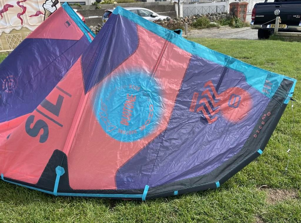 Duotone SLS Dice kite 8m, Watersport en Boten, Kitesurfen, Geen board, Ophalen of Verzenden, Zo goed als nieuw