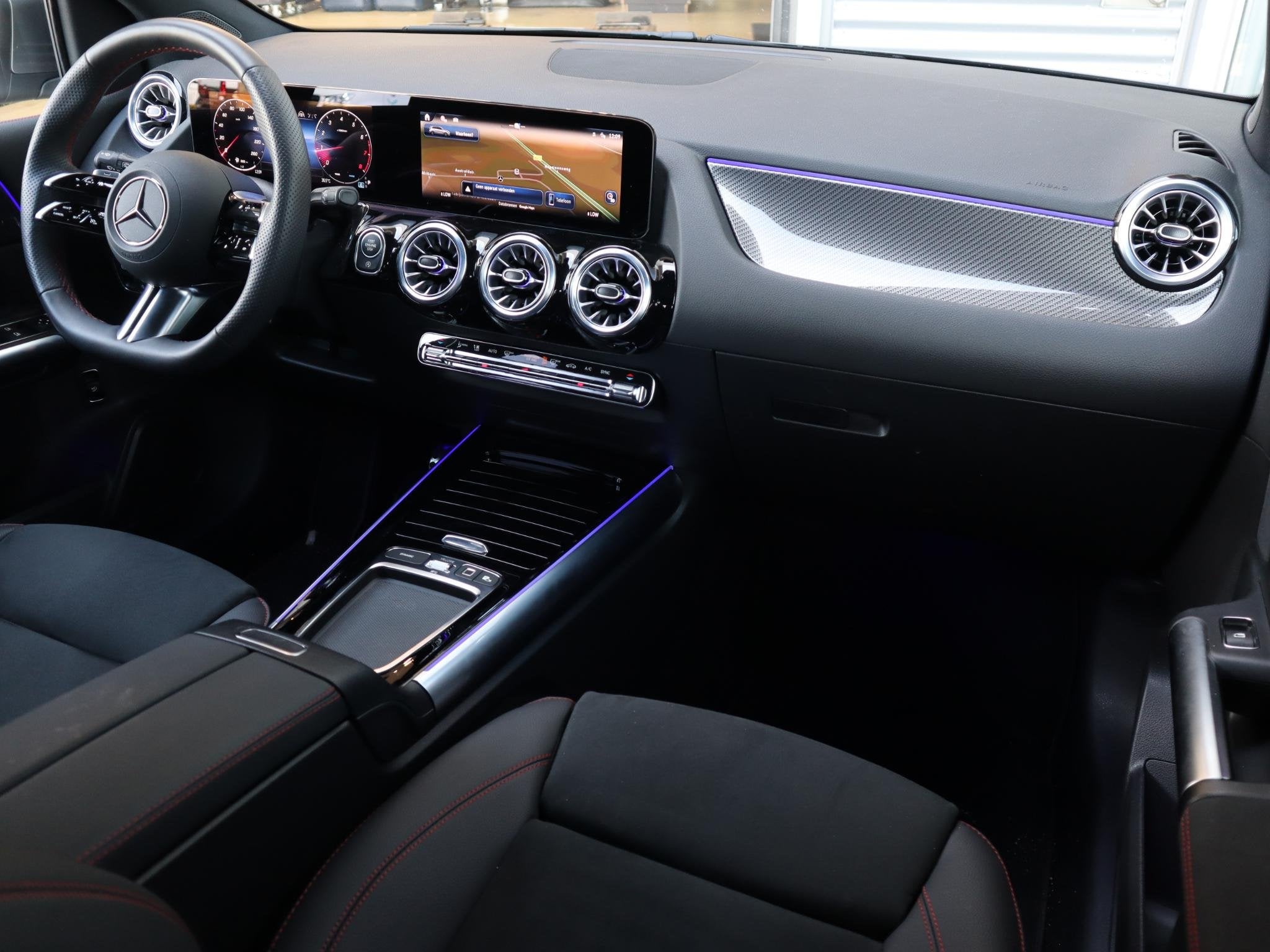 Mercedes-Benz B-klasse 180 AMG Line l Keyless l Achteruitrij, Auto's, 745 kg, Gebruikt, 4 cilinders, Origineel Nederlands