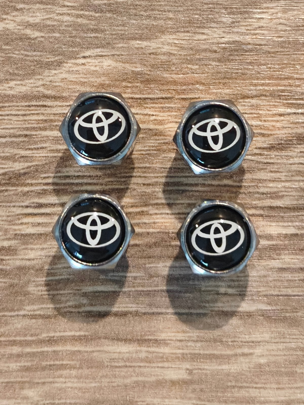 4x Toyota ventieldoppen zilverkleurig / gratis verzending, Ophalen of Verzenden