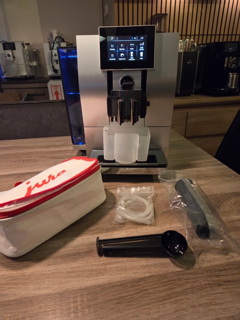 Jura Z8 Aluminium Silver | Bluetooth (Smart Connect) IZGST, Witgoed en Apparatuur, Jura, 10 kopjes of meer, Koffiemachine, Ophalen of Verzenden