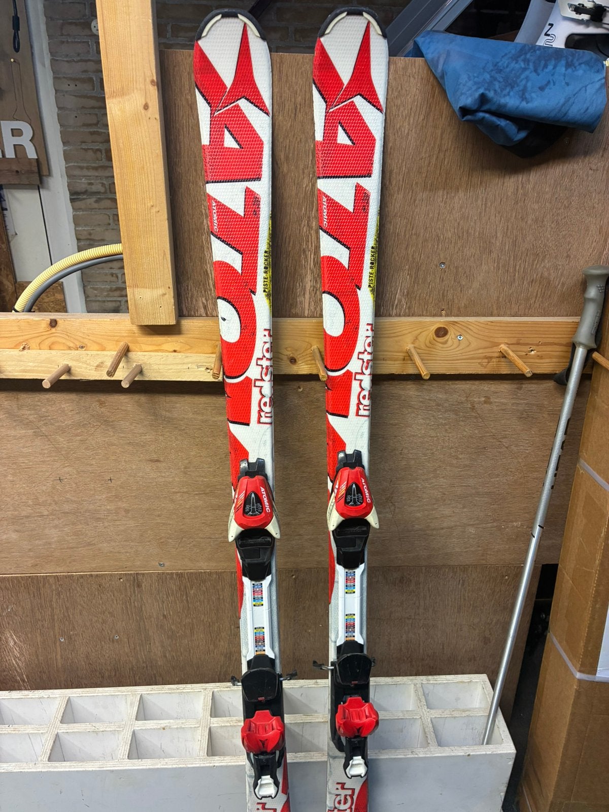 Juniorski Atomic 150 cm, 140 tot 160 cm, Gebruikt, Ophalen of Verzenden, Carve