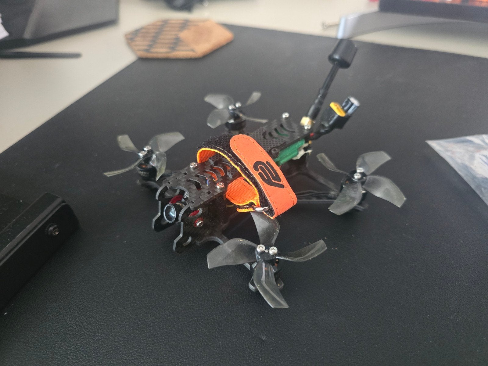 3.5 inch analoog FPV drone met 6 Lipo batterijen en extra's, Ophalen of Verzenden