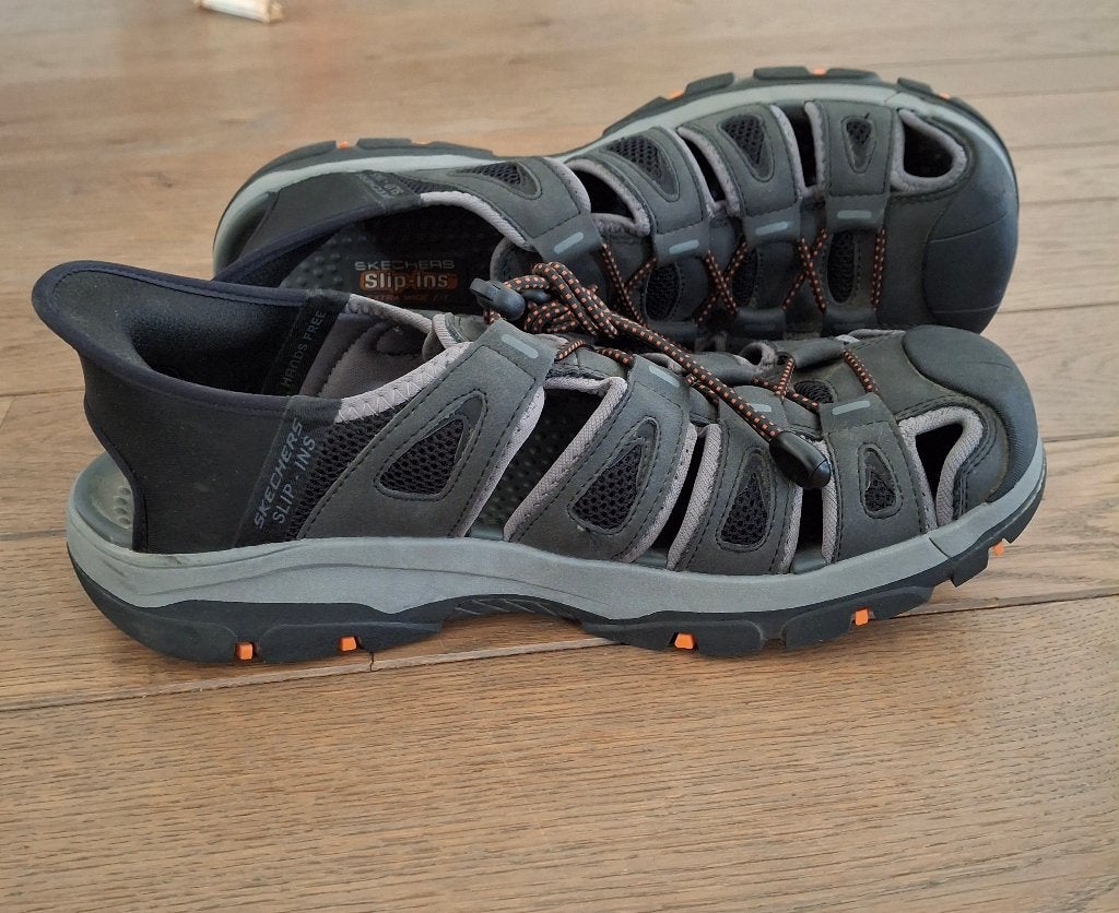 Skechers sandalen, Kleding | Dames, Schoenen, Ophalen, Zo goed als nieuw, Sandalen of Muiltjes