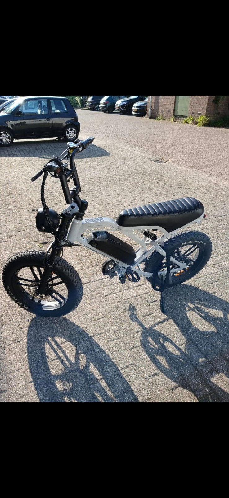 Fatbike - Wit met Zwart, Zo goed als nieuw, Minder dan 47 cm, 30 tot 50 km per accu, Ophalen