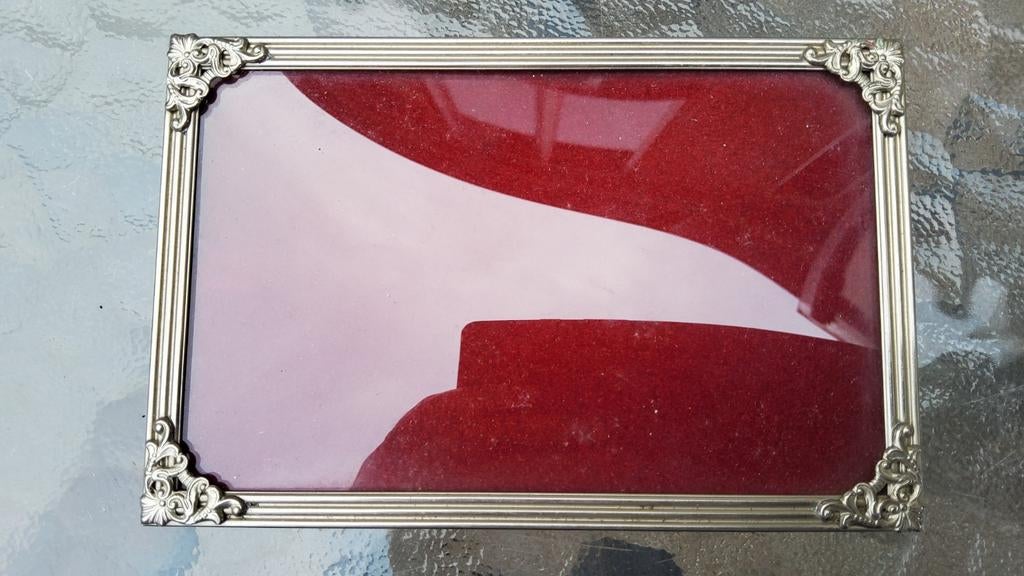 Klein antiek zilver kleur fotolijstje bol glas bloemen hoeke, Ophalen of Verzenden