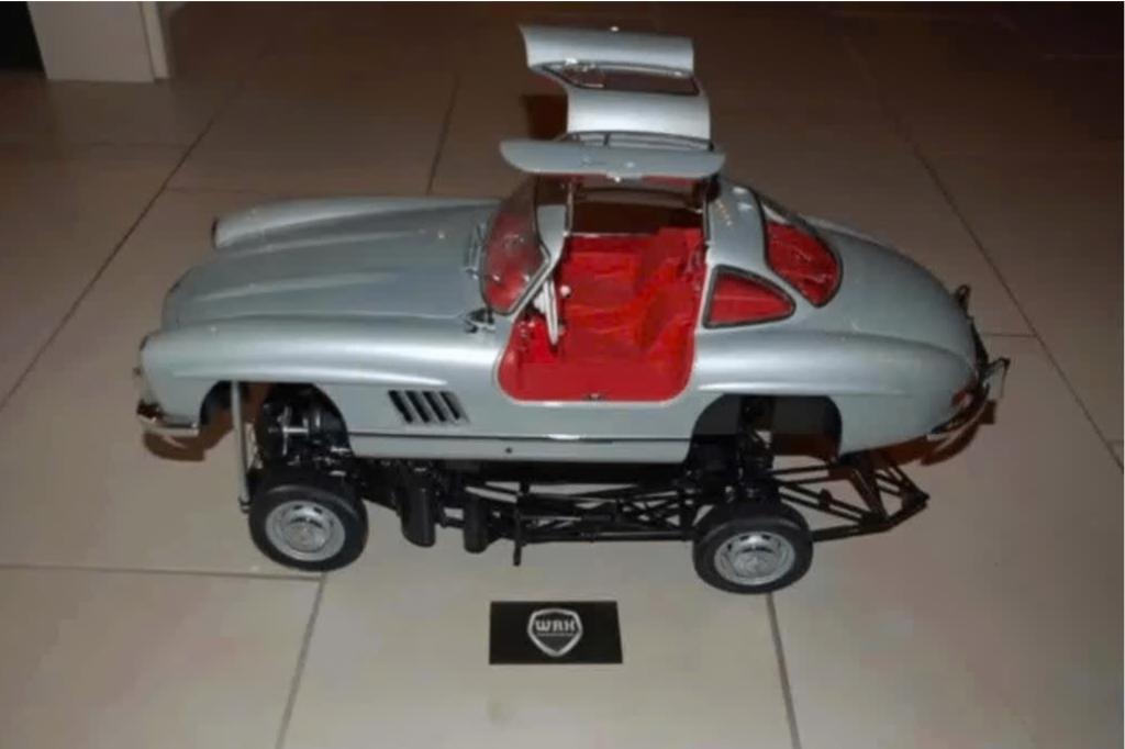 TOP DEAL 1:8 MERCEDES 300 SL Gullwing Eaglemoss diorama WRH, Ophalen, Zo goed als nieuw, 1:5 t/m 1:8, Auto