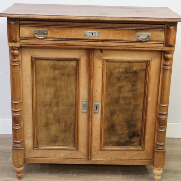 Gave, brocante, houten dressoir/ kast, Ophalen