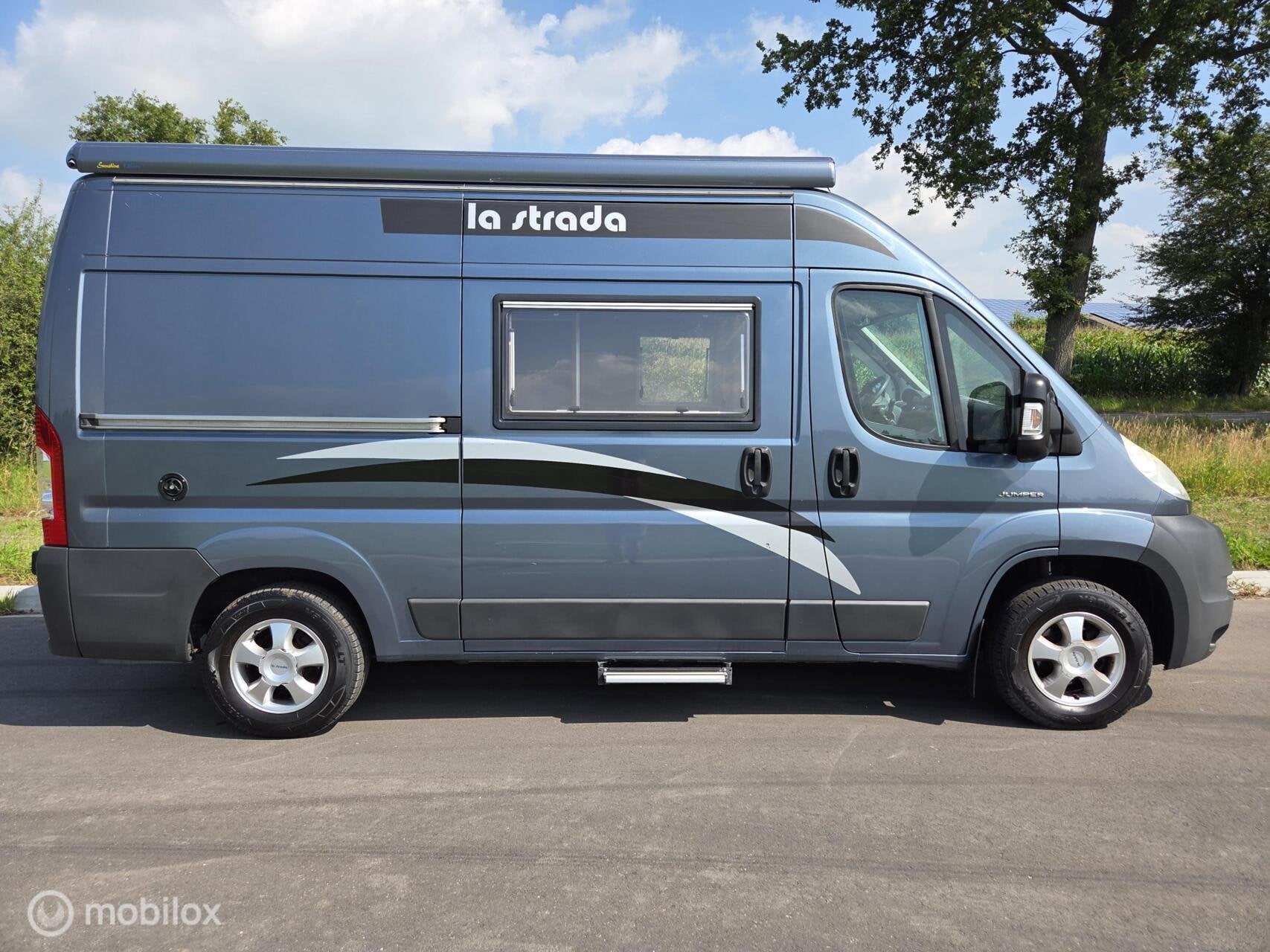 La Strada Avanti M 5.40 buscamper ☆Zonnepaneel, 120PK☆, Buscamper of Camperbus, Bedrijf, Koelkast, 5 tot 6 meter
