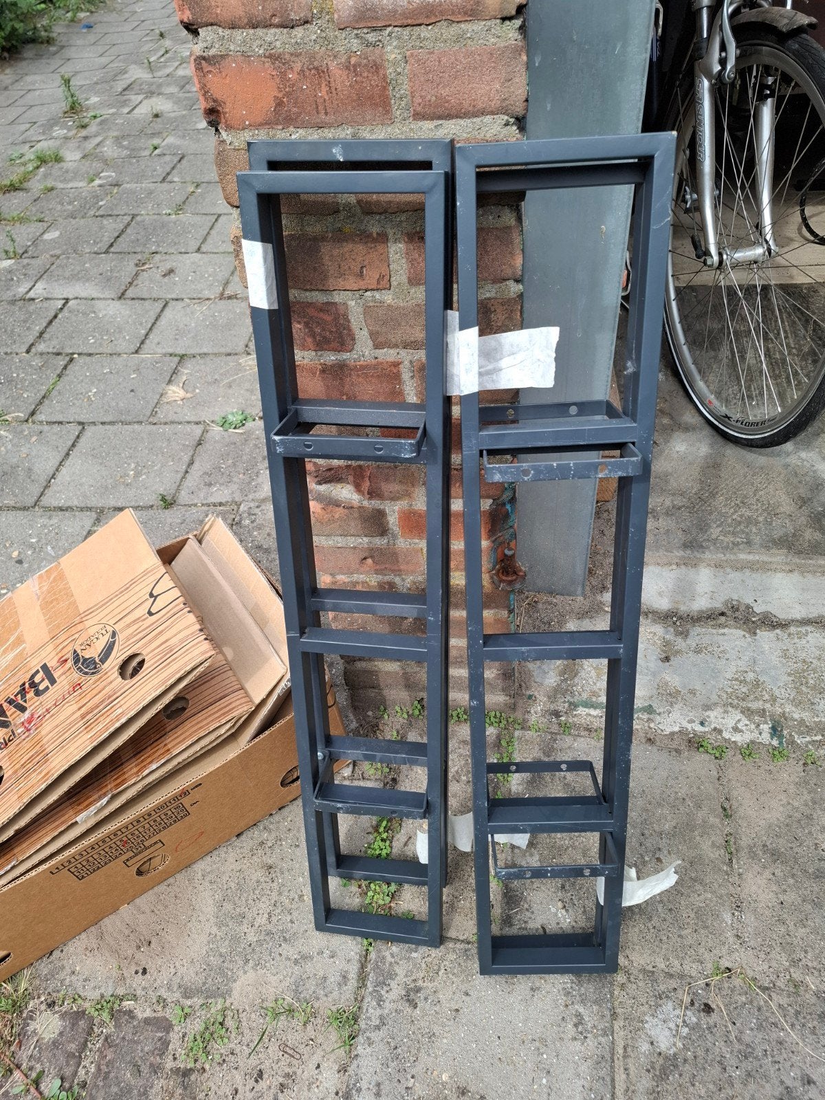 Metalen rekken / frames - ideaal voor opslag of decoratie, Ophalen