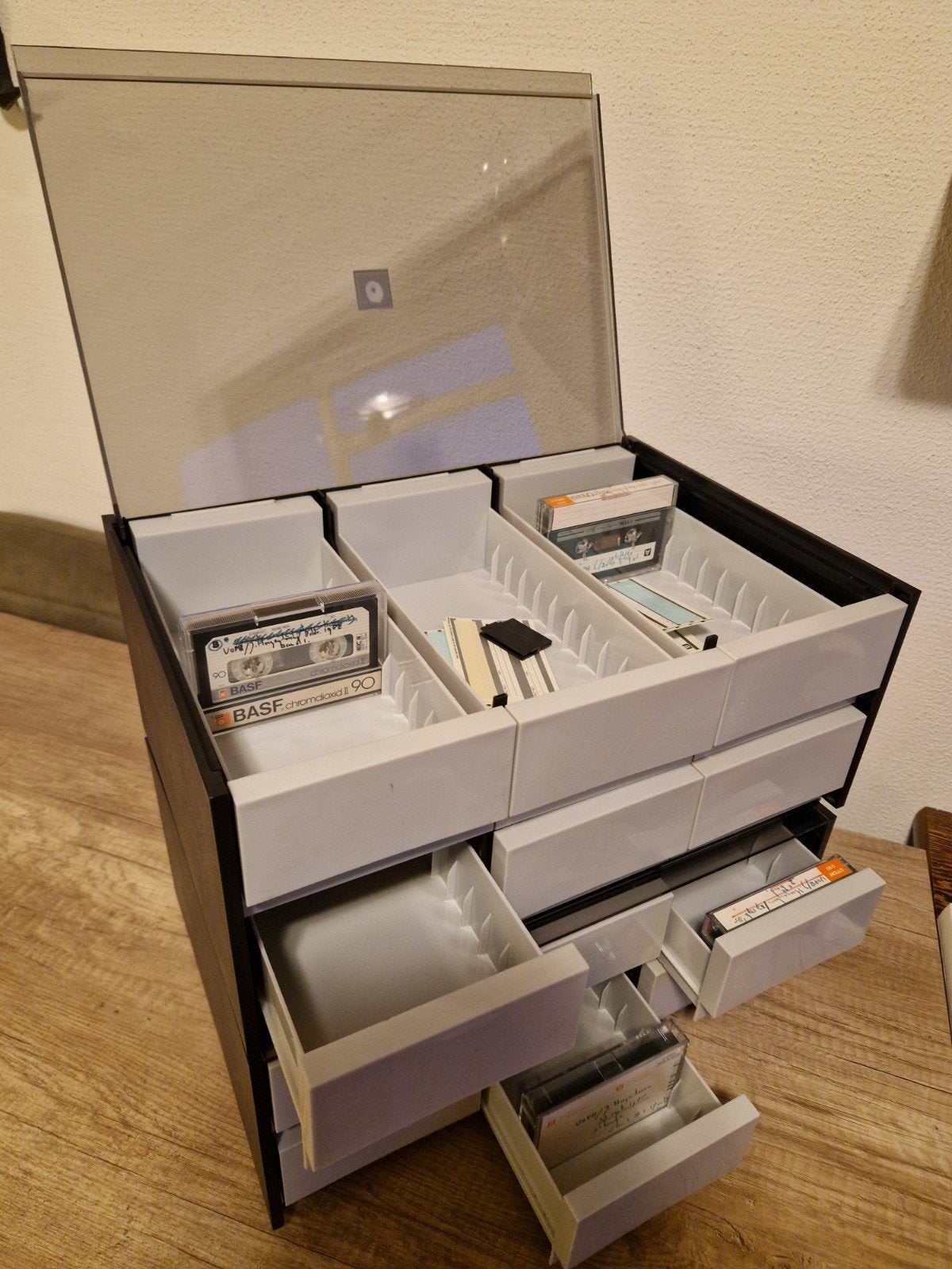 Cassettes + cassettehouder, Ophalen