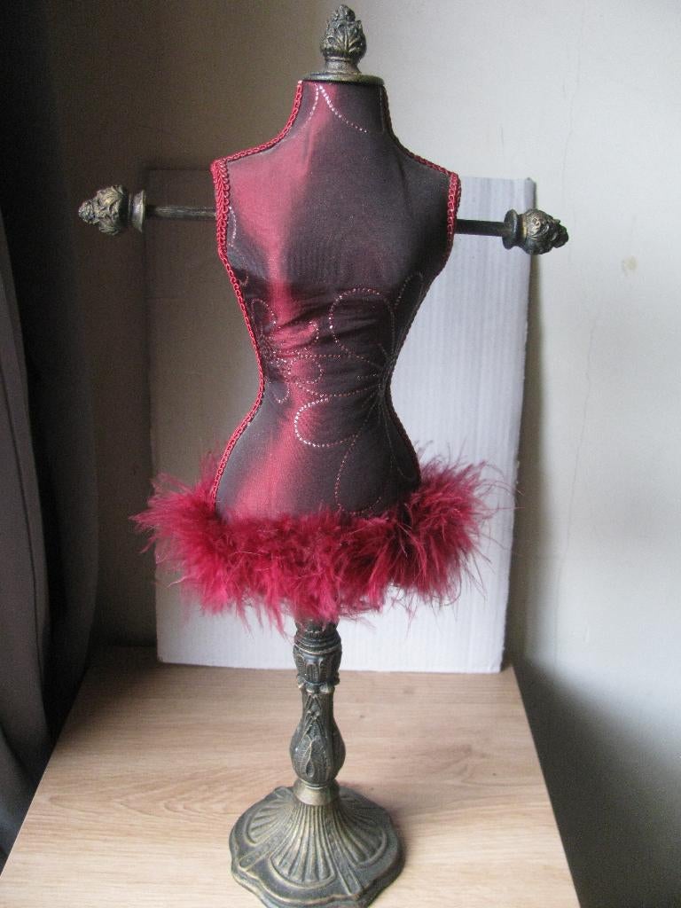 Grote Sieraden Standaard / Rode Buste op Voet - Hoogte 45 cm, Antiek en Kunst, Verzenden