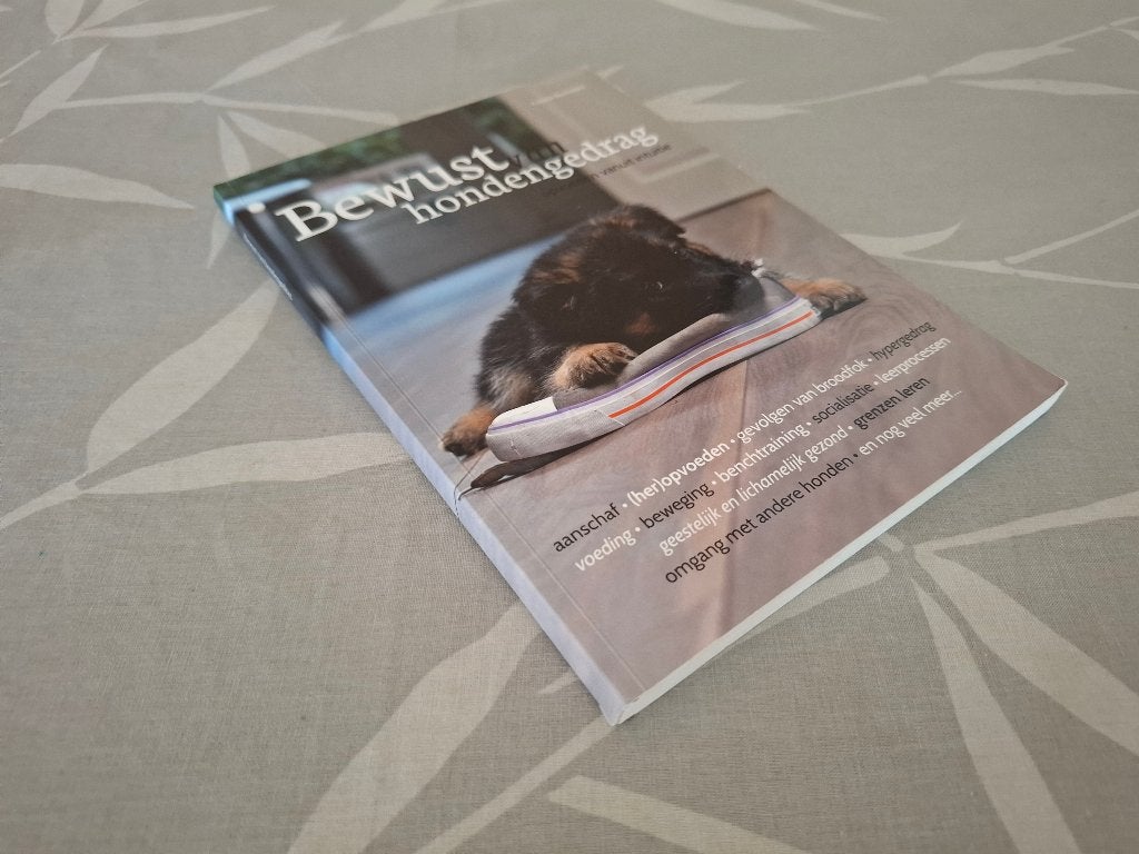 BEWUST VAN HONDENGEDRAG - Connie Berendsen, Connie Berendsen, Honden, Ophalen of Verzenden, Zo goed als nieuw