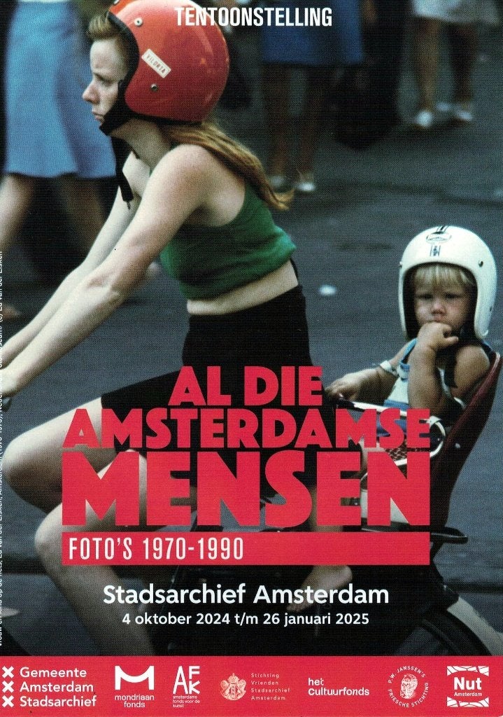 Tentoonstelling Al die Amsterdamse mensen - Foto's 1970-1990, Verzenden, Nieuw