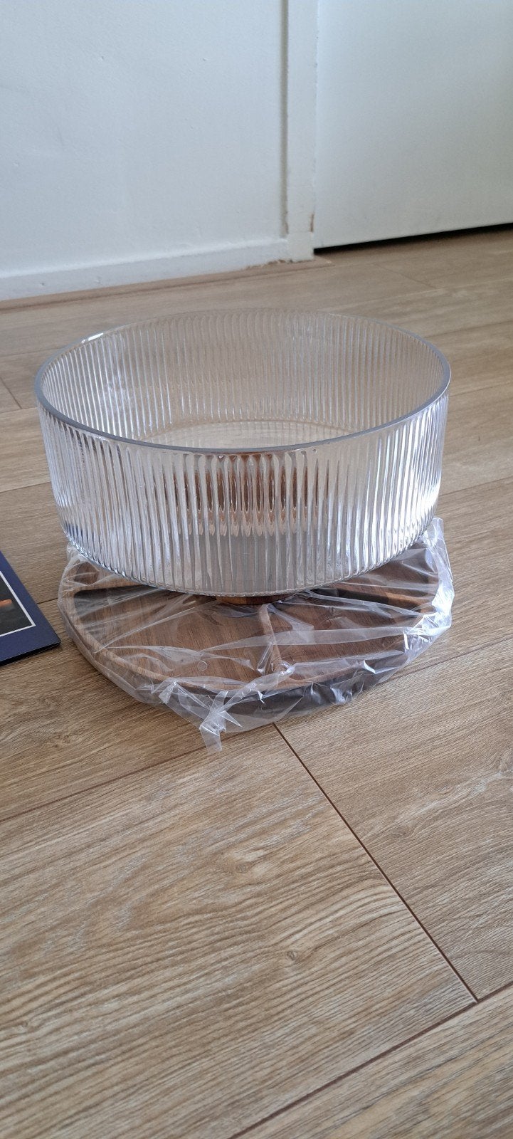 Borrelschaal met draaiplateau Perfect voor hapjes en snacks, Nieuw, Ophalen of Verzenden, Bruin, Glas