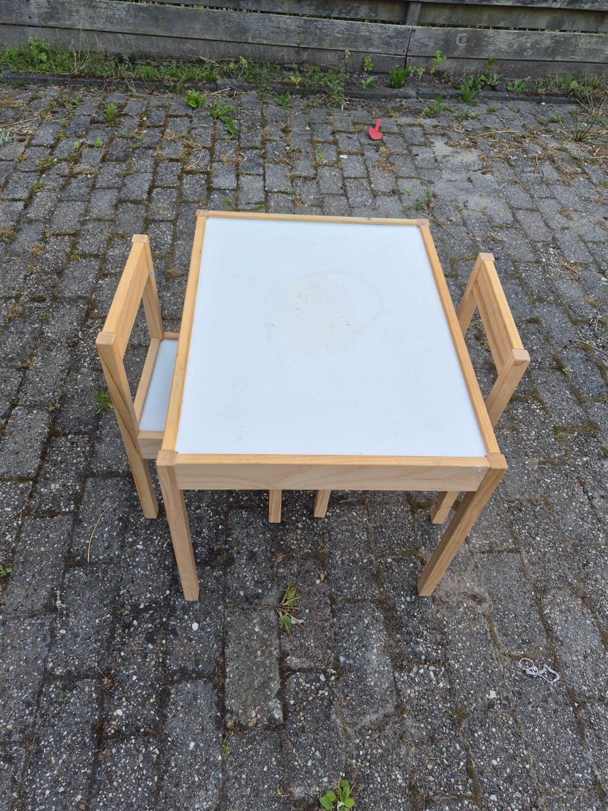 Leuk peuter tafeltje met 2 stoeltjes, Ophalen, Gebruikt, Tafel(s) en Stoel(en)