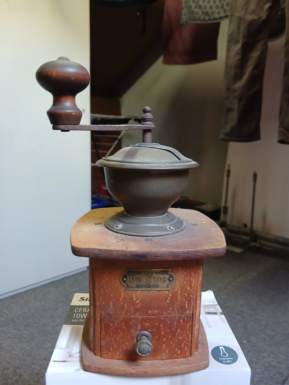 Antieke Pe De Koffiemolen - Vintage Houten Handmolen, Ophalen