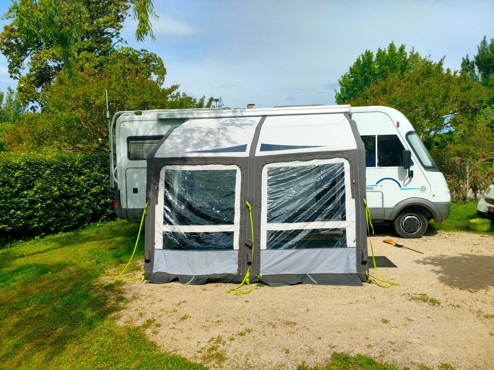 Kampa Motor Rally Air Pro 330 opblaasvoortent, Ophalen, Zo goed als nieuw, Kampa Dometic